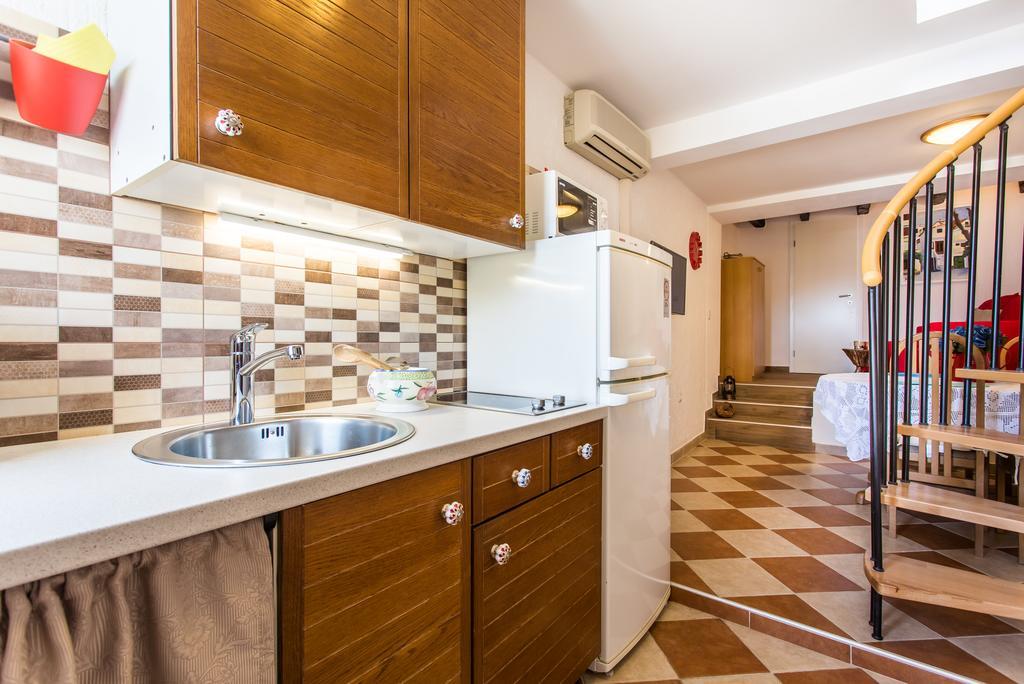 Apartment Memories II Baska  Bagian luar foto