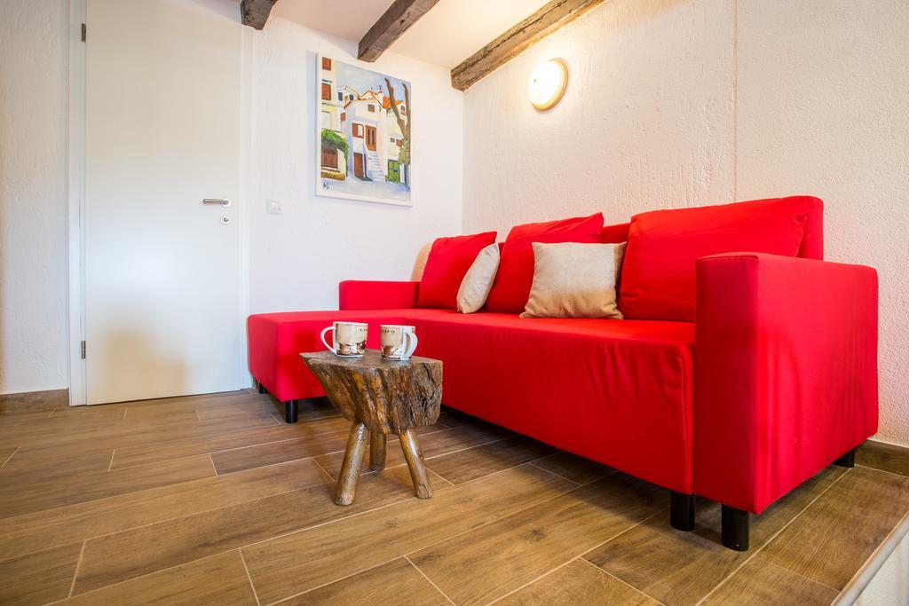 Apartment Memories II Baska  Bagian luar foto
